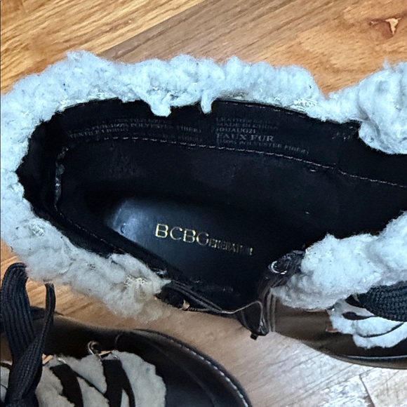 BCBG BRAND NEW - Women's Black and White Winter Boots - Picture 6 of 6